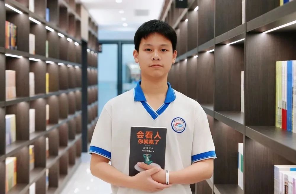 长沙市麓谷高级中学2025年高考大捷